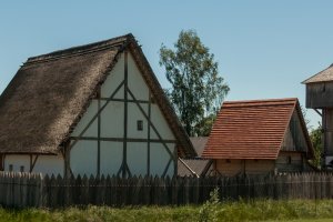 Bachritterbug: Nachbau einer mittelalterlichen Holzburg